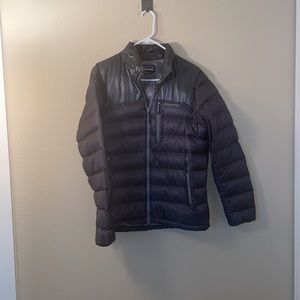 Patagonia mens fitz Roy jacket grey new without tags small